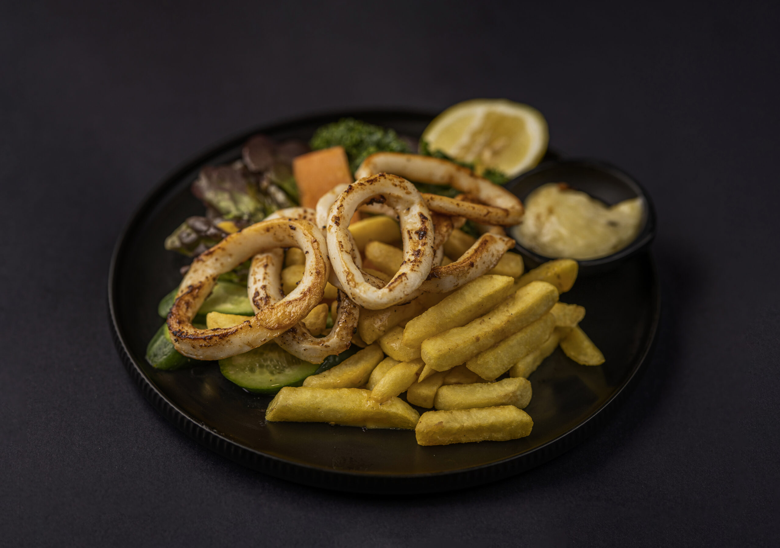  Grilled Squid with Salad 